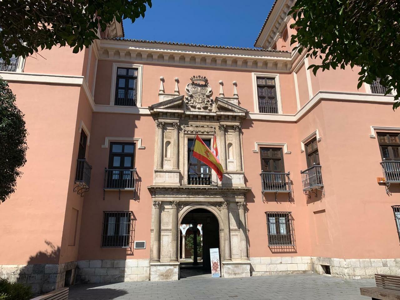 Espacios Blanco Plaza Del Viejo Coso Leilighet Valladolid Eksteriør bilde